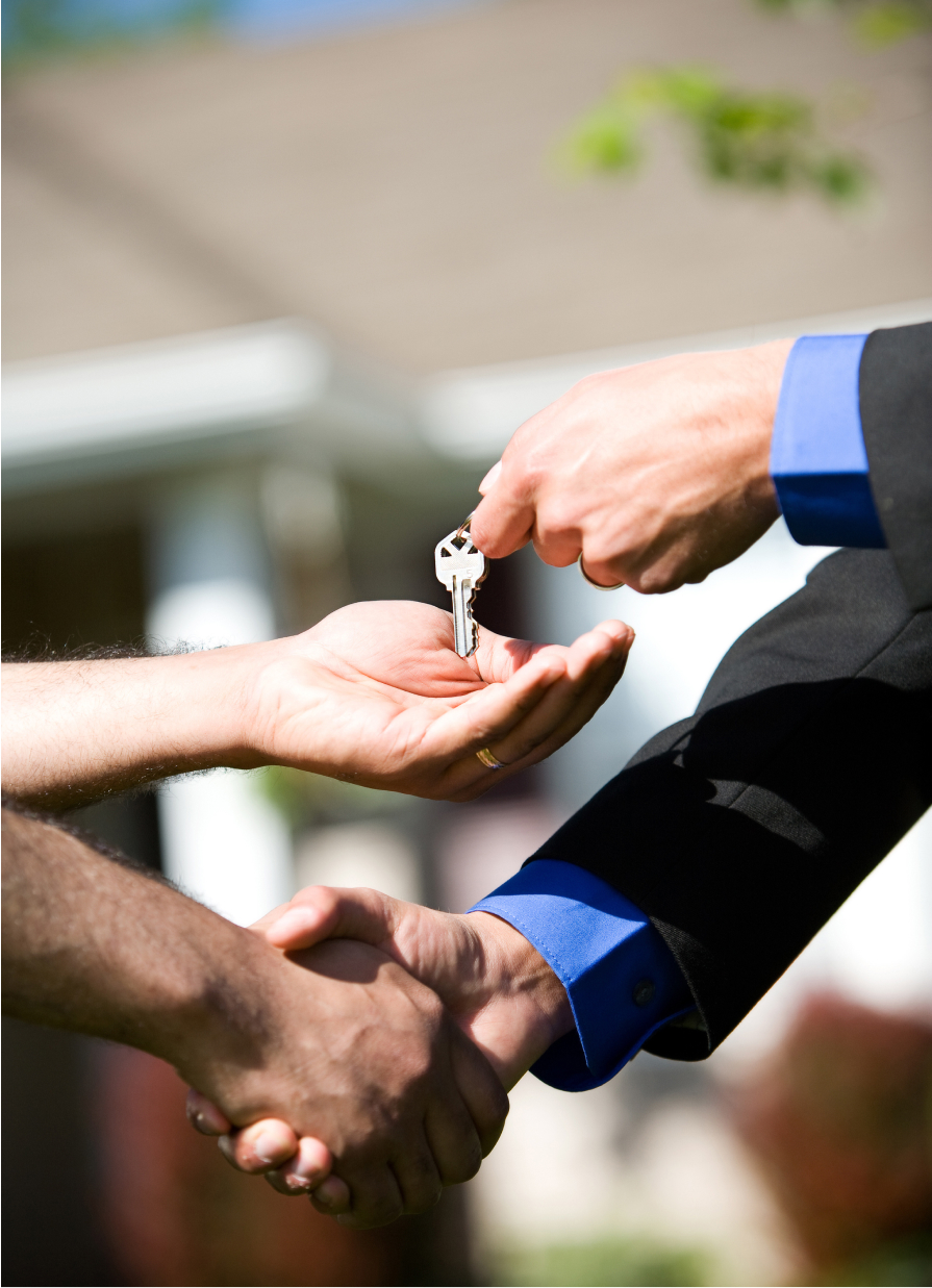 Home Buyer Gets New Home Keys